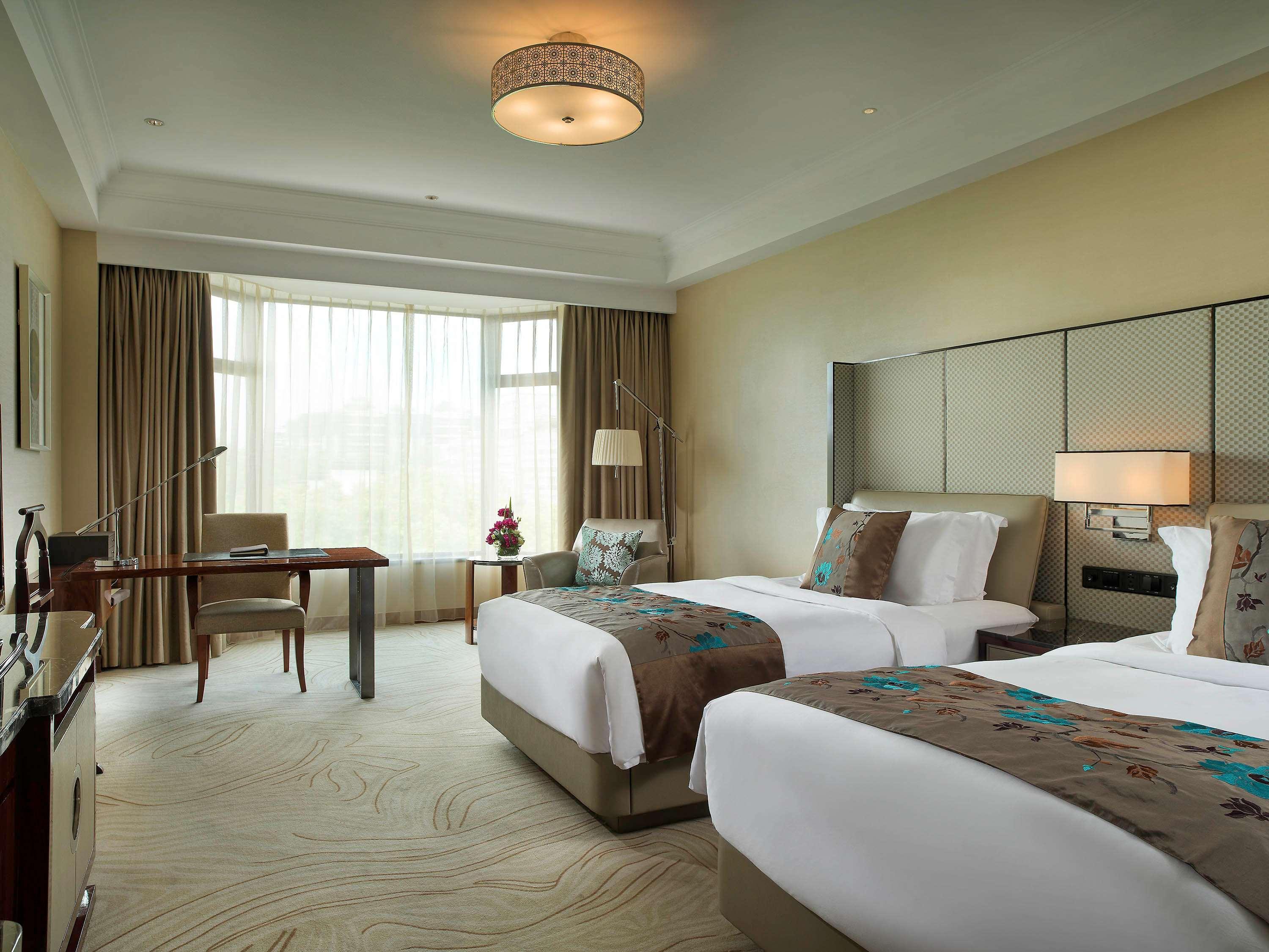 Sofitel Hangzhou Westlake - Few Steps To West Lake, With Panoramic Lake View Terrace Exterior photo