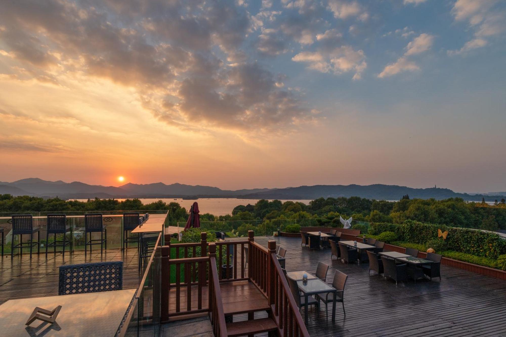 Sofitel Hangzhou Westlake - Few Steps To West Lake, With Panoramic Lake View Terrace Exterior photo