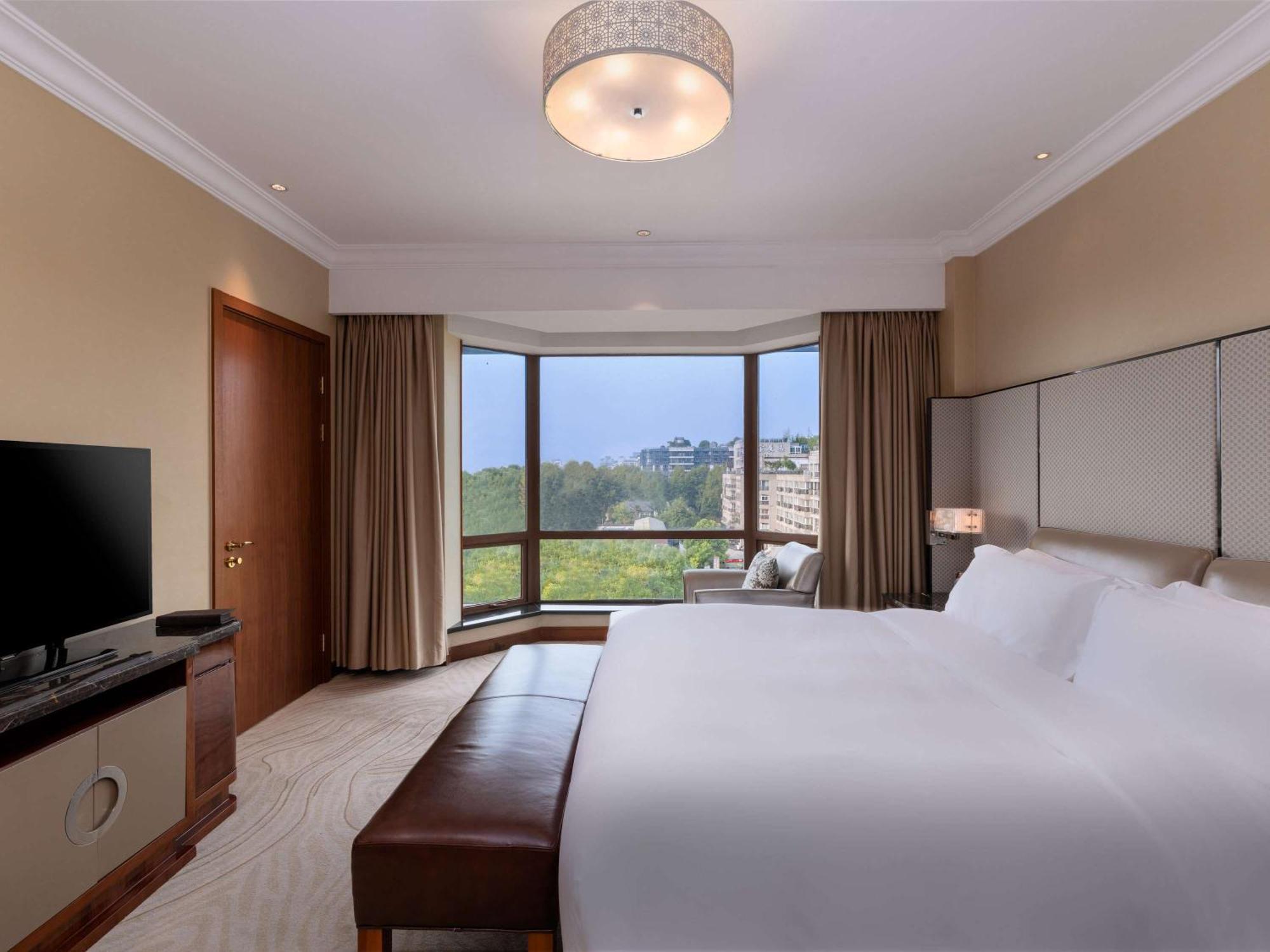 Sofitel Hangzhou Westlake - Few Steps To West Lake, With Panoramic Lake View Terrace Exterior photo