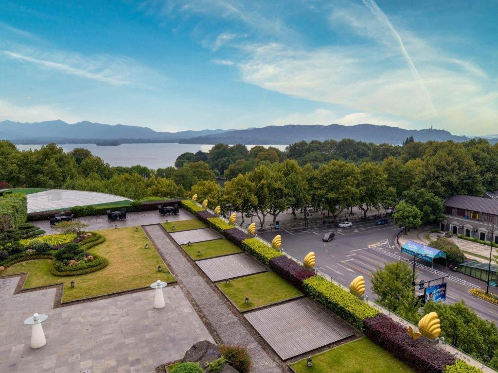 Sofitel Hangzhou Westlake - Few Steps To West Lake, With Panoramic Lake View Terrace Exterior photo